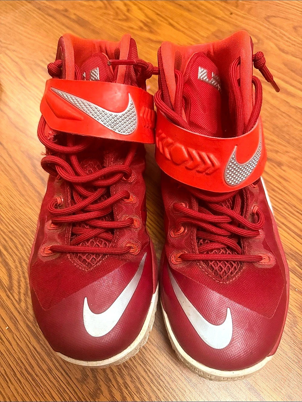 Nike Zoom KD 6 Red & White US 8.5 Athletic Shoes